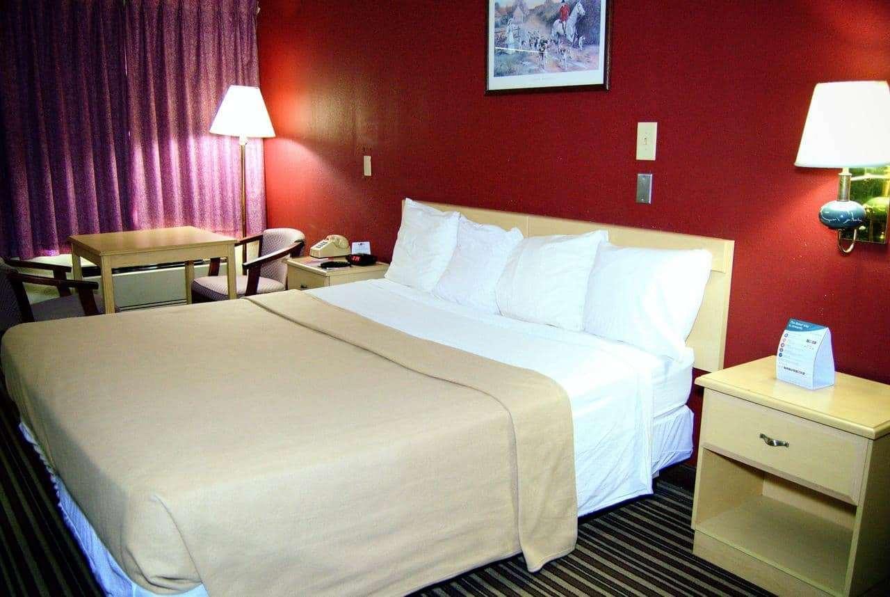Baymont By Wyndham Pine Grove I-81 Hotell Exteriör bild