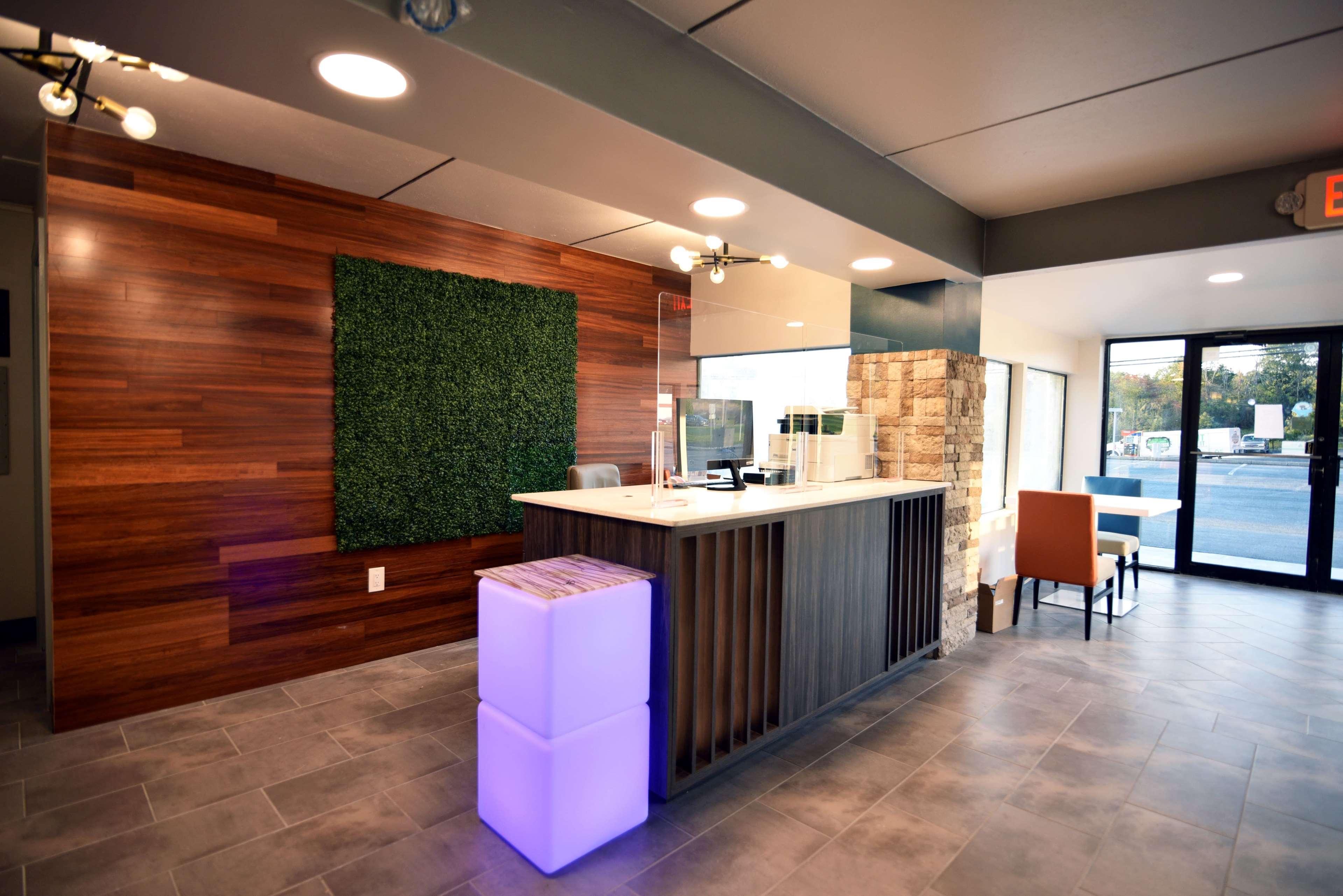 Baymont By Wyndham Pine Grove I-81 Hotell Exteriör bild